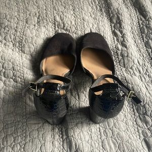 Black Heels w/ scale accent